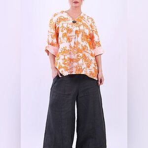 Italian V-Neck Jungle Print Lagenlook Linen Blouse